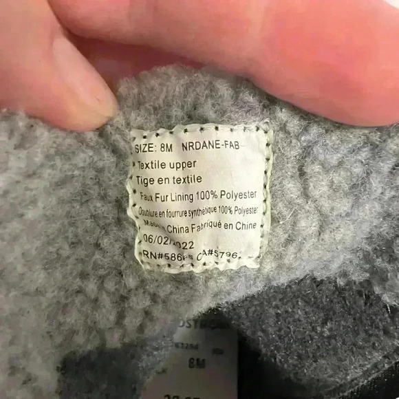 Nordstrom Rack Kids Dane Faux Shearling Lined Boots - Picture 6 of 7